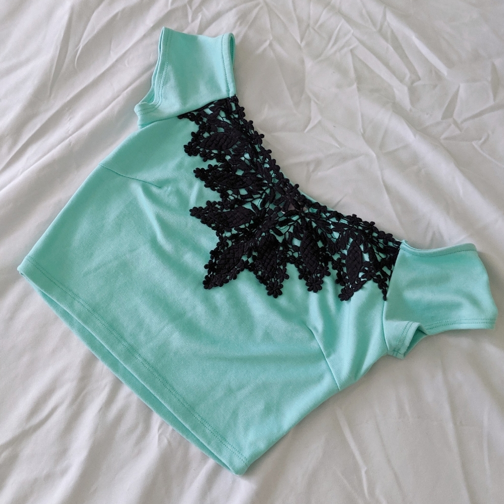 NWOT Charlotte Russe Teal Crop Top
